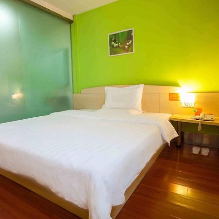 7Days Inn Shantou Jin Yuan Road Room photo